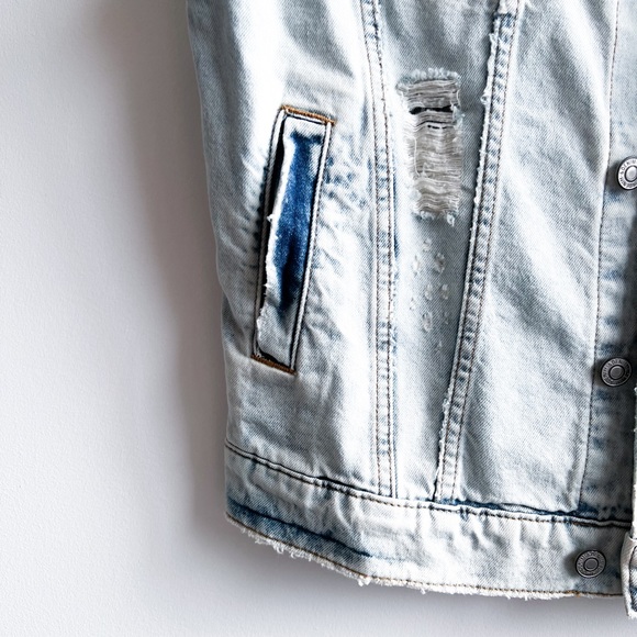 H&M Oversized Distressed Denim Vest - Picture 7 of 12